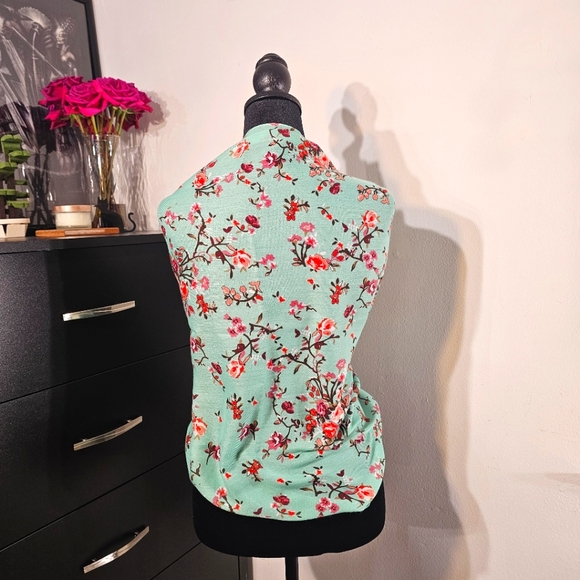 Teal and pink Arizona Ice Tea (unauthentic) cherry blossom light summer scarf. - Picture 8 of 9